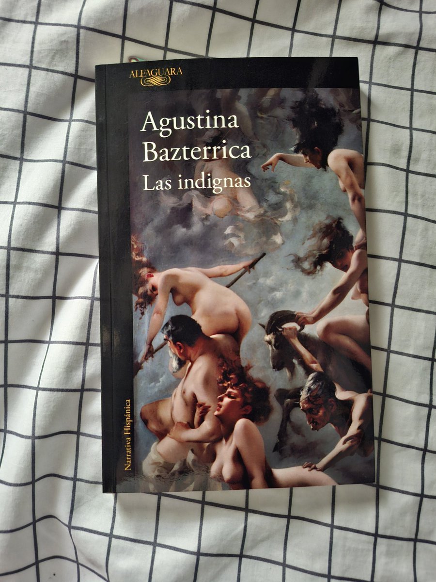 SylvanianFine's tweet photo. El año pasaba buscaba el otro libro de la autora, cuando encontré este, con una portada Buah, la mejor portada, tiene brujas o sea una pintura (el segundo cover/pintura en un libro qué leo) y una sinopsis de religiosas 🔥 

Yassssssss con esta era https://t.co/cHEa7OA9pf