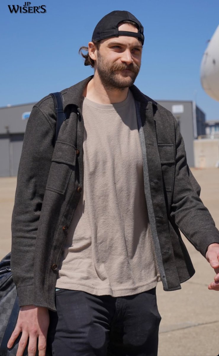 bigfagliar's tweet image. Lol there's so many things in his pockets