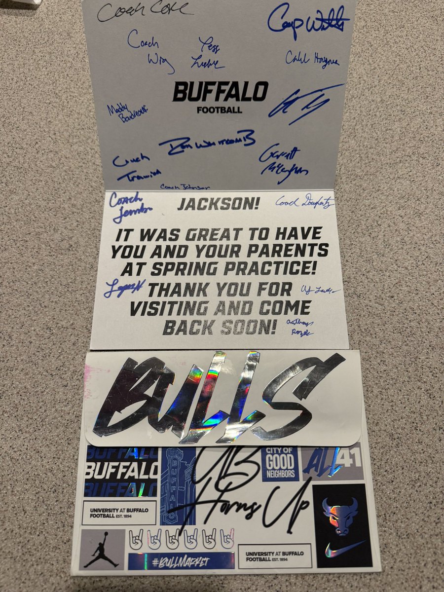 JacksonA32441's tweet photo. Thank you to the University at Buffalo @UBFootball , @Pete_Lembo @CooperWilliams_ 
@CoachAFeiertag @Coach_TokarzQB and staff for the hand‑signed card. It truly meant a lot and is greatly appreciated. Can’t wait to get back on campus for my OV!💙🤍 #UBProud #BuffaloBulls #ThankYou #Grateful #Coaches #CollegeAthletics