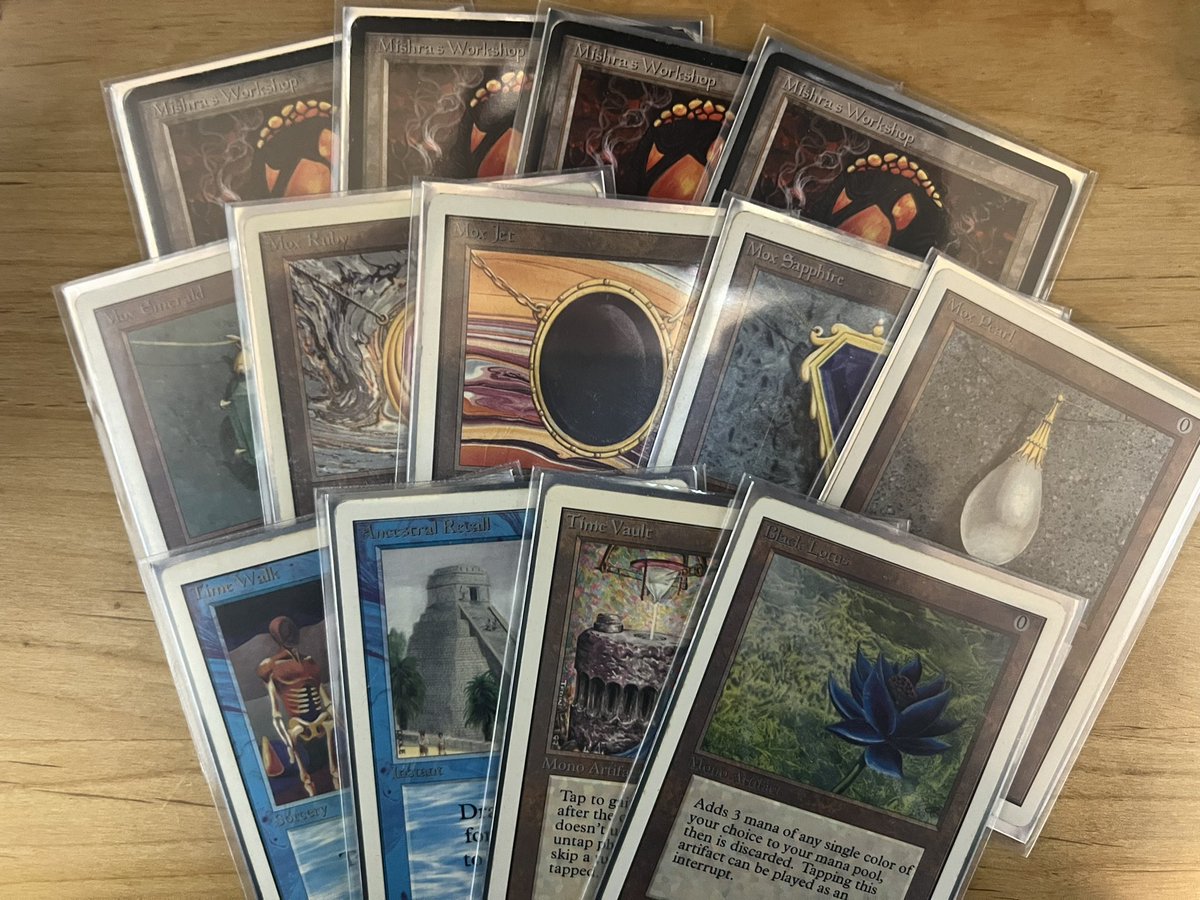 ラキシュ tweet media