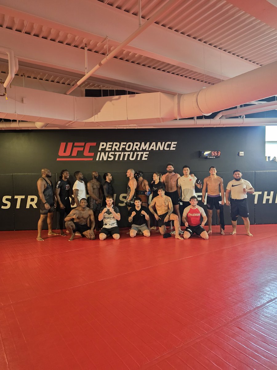 Sean Strickland tweet media