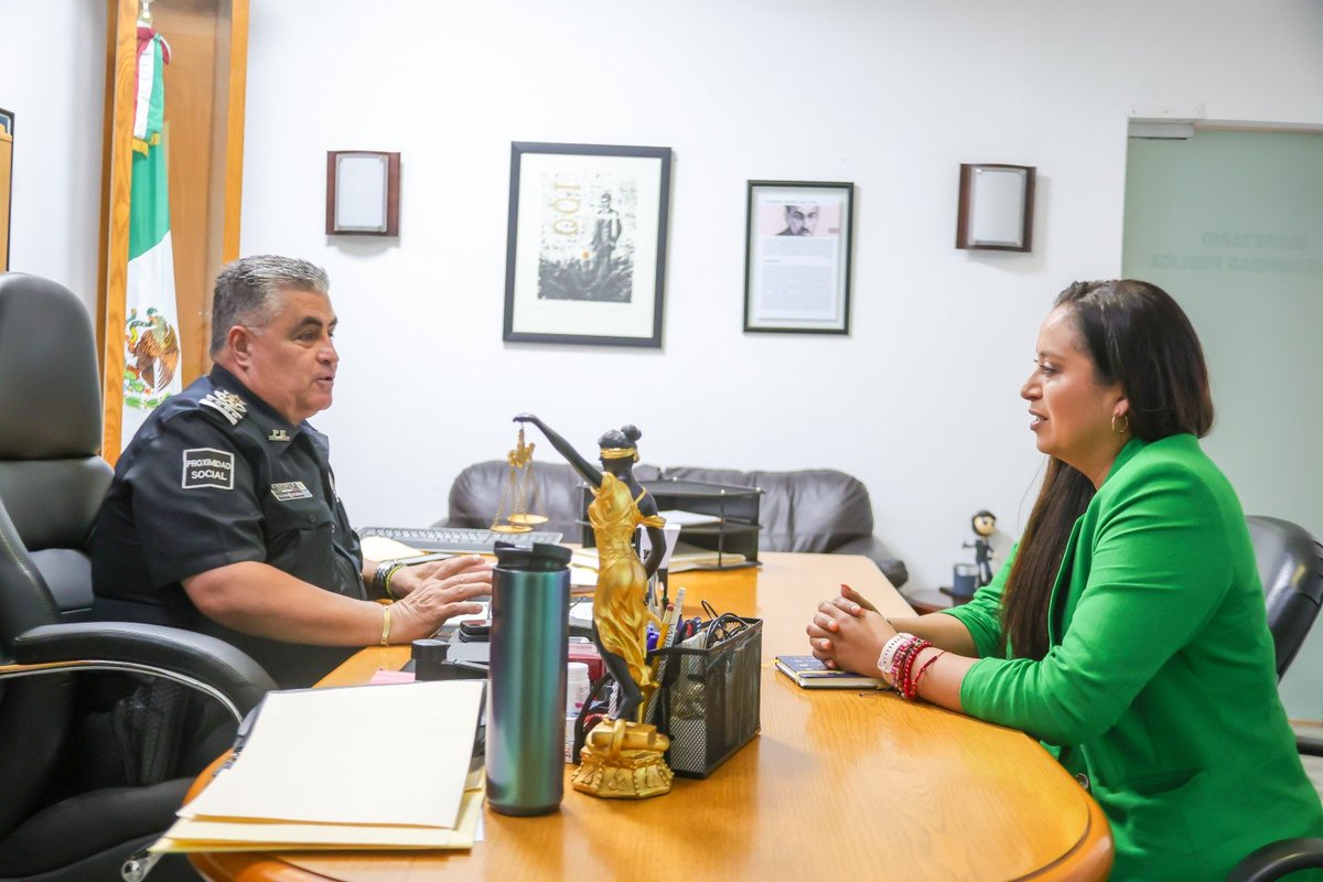 El_Clarinete's tweet image. Alcaldesa de Pabellón de Arteaga refuerza coordinación en seguridad con el Estado #Pabe tinyurl.com/ycxscwzs