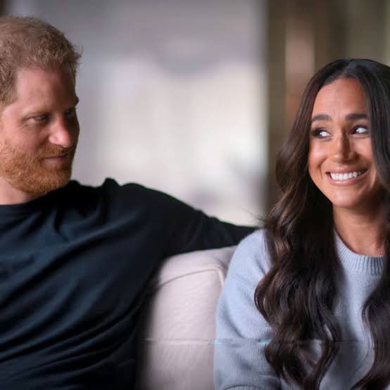 Royal Thoughts - Parody and Commentary tweet media