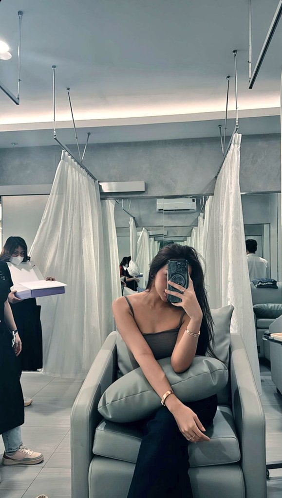 Alter Bee 🐝 tweet media