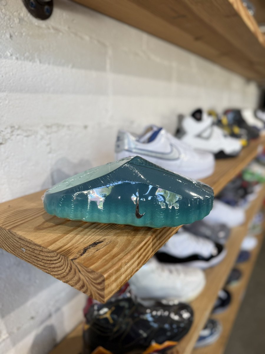 VarsityGoods's tweet photo. New gear landing daily in store! We’re open today 11-6PM located in West Greenville! 

Our website updates daily — https://t.co/qaJywxiM79 💥 https://t.co/YMkvnlV9V5