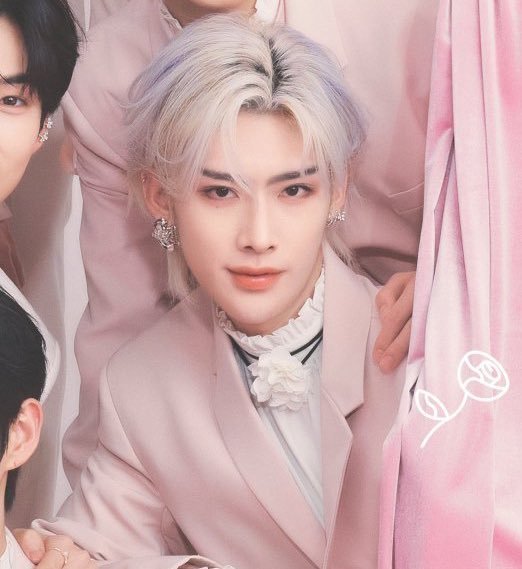 ⦁֊⦁ಣ tweet media