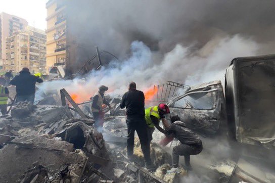 NewsDecodedHQ's tweet photo. Ceasefire announced.

Hours later—airstrikes.

Israel’s attacks on Beirut hit the heart of the city without warning.

→ Busy residential &amp; commercial zones  
→ Panic, chaos, casualties  
→ Ceasefire credibility collapsing  

Peace can break in hours.
@NewsDecodedHQ https://t.co/GHs5pycGen