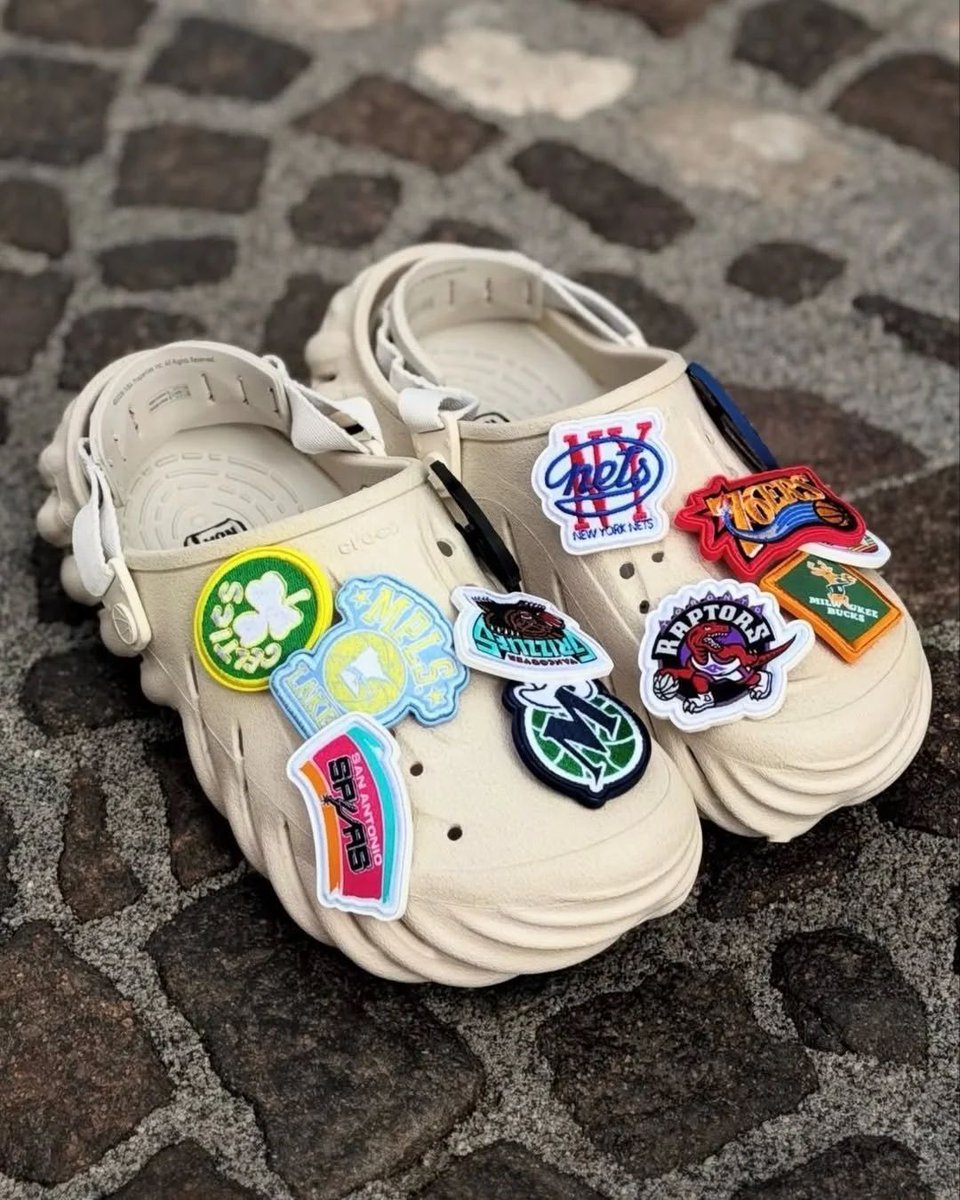 Sneaker Shouts™ tweet media