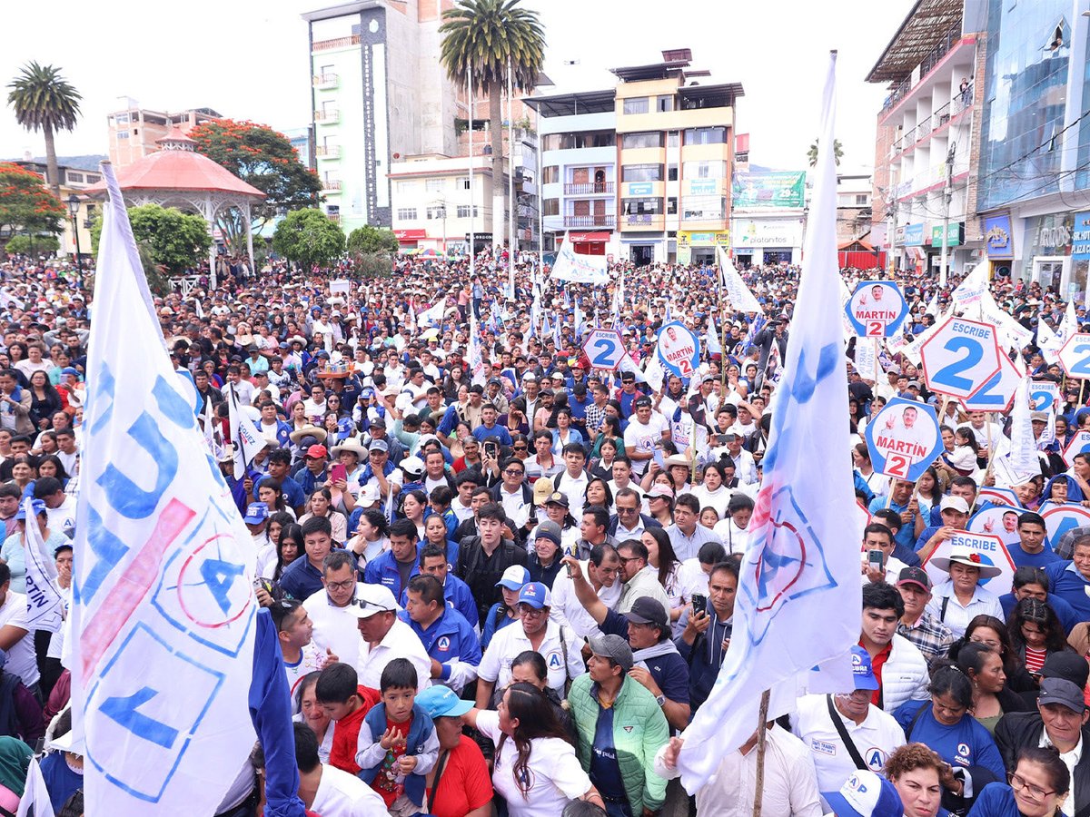 César Acuña Peralta tweet media