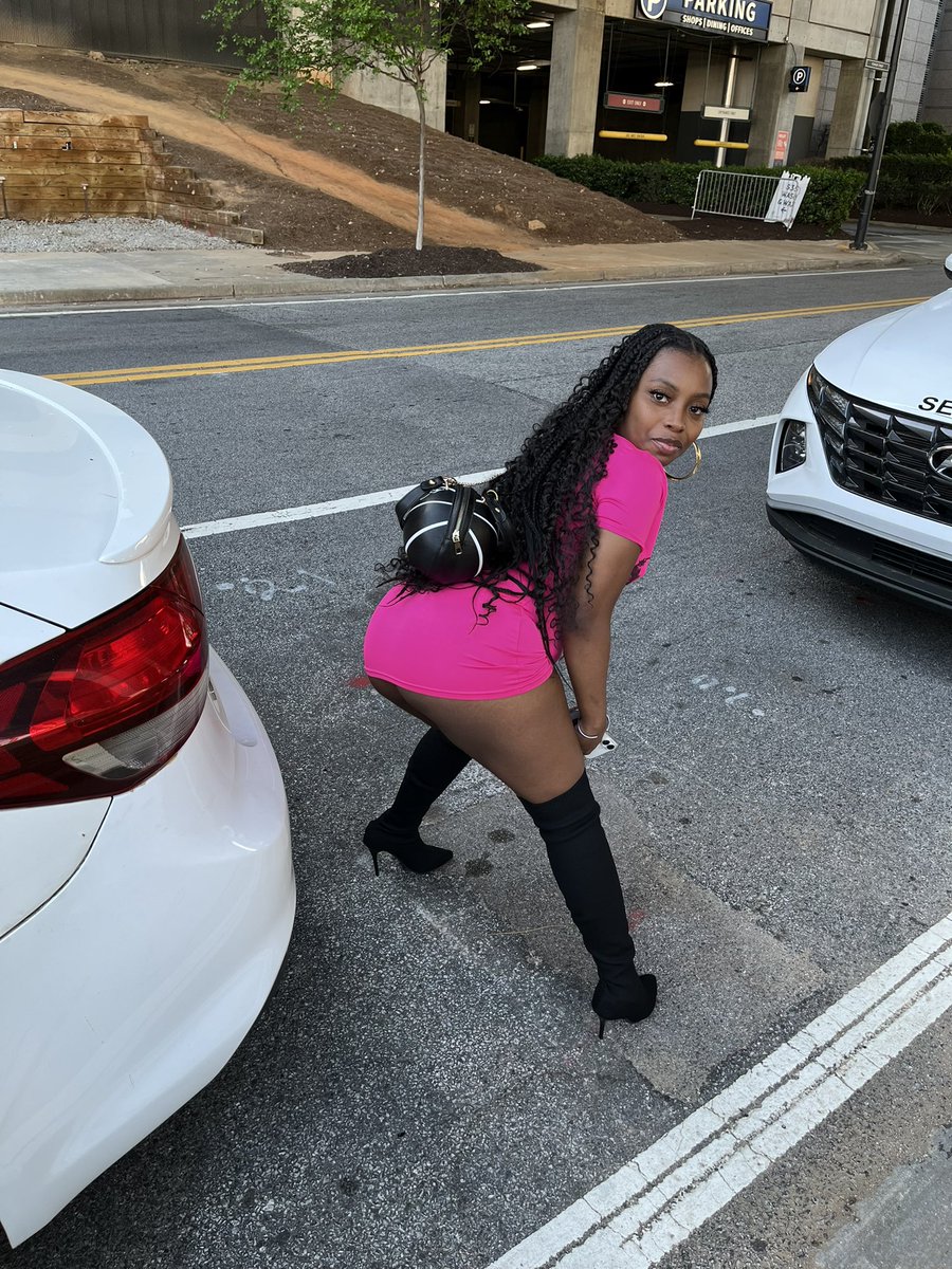 𝓑𝓮𝓭𝓻𝓸𝓸𝓶 𝓫𝓾𝓵𝓵𝔂💋 FACETIMES $35-$55 tweet media