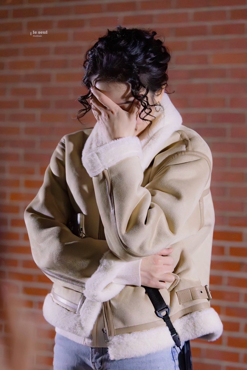 이엥덕 tweet media