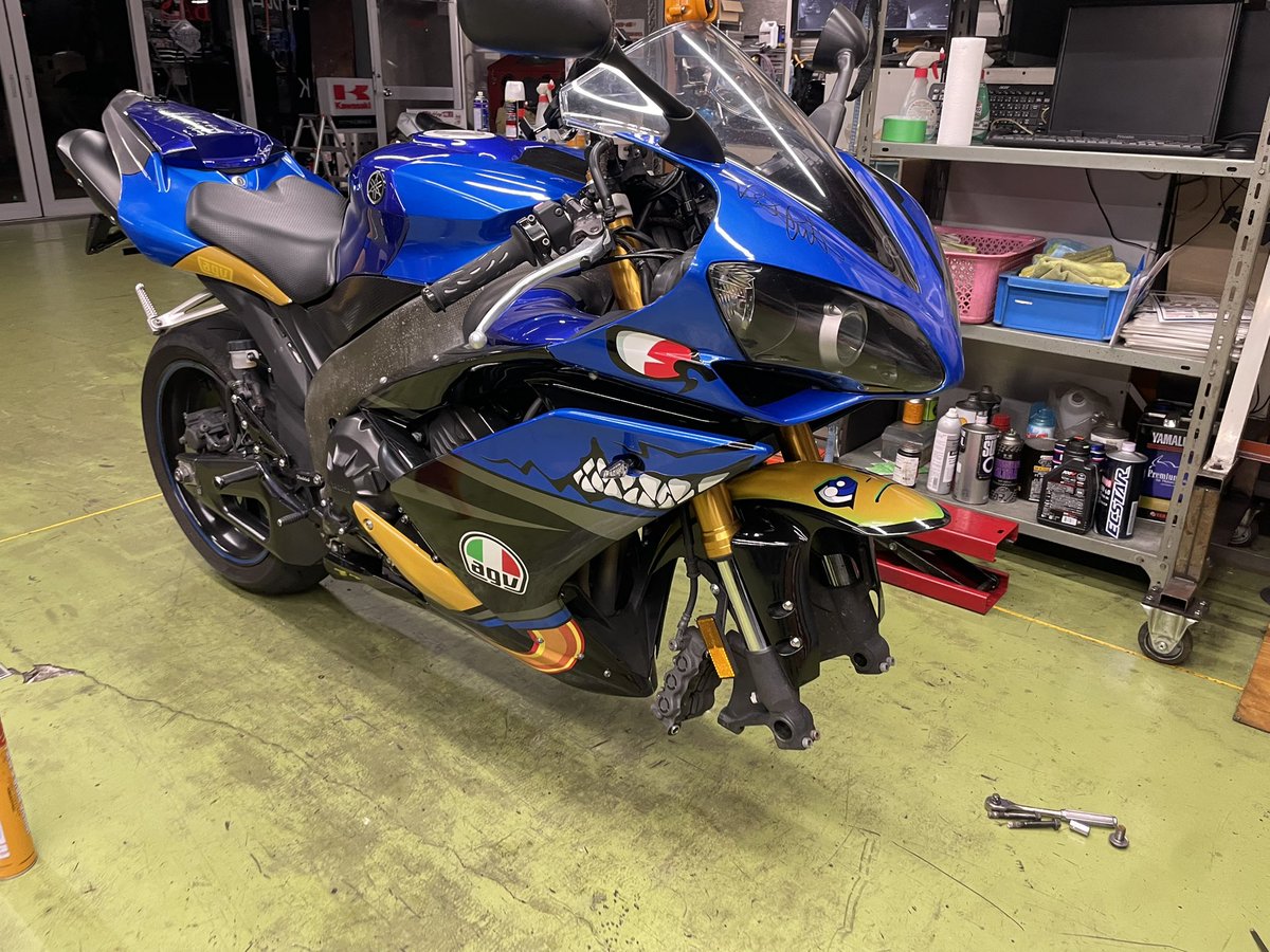 d_veltecs94's tweet photo. YZF-R1降ります。
福岡にさよなら👋👋

楽しい思い出ありがとう！！
楽しかった。

新しいオーナーさんとよろしくお願いします！

納車日　令和3年1月31日　
走行距離19,884km〜

#R1 
#4c8
#07式 https://t.co/iVOb50f0My