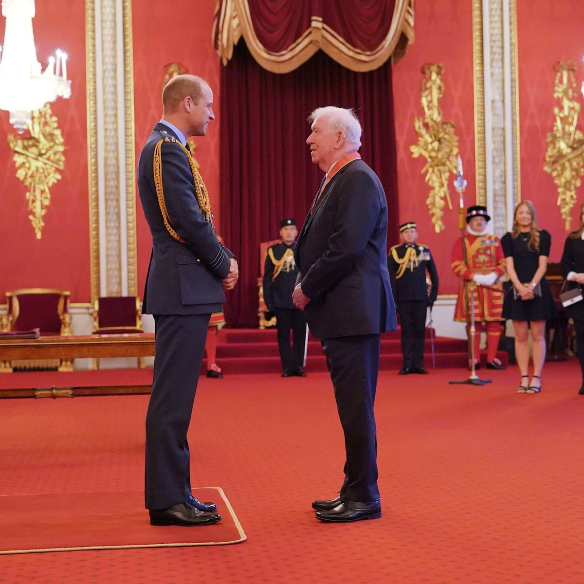 John Greig receiving his CBE award from HRH The Prince of Wales.

#RangersFC