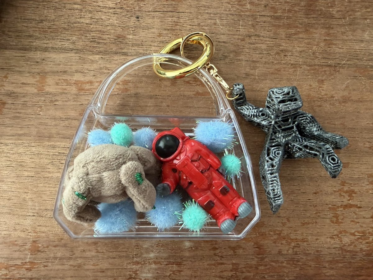 白い宇宙飛行士を赤く塗ってやった！
概念バッグチャーム
#プロジェクトヘイルメアリー