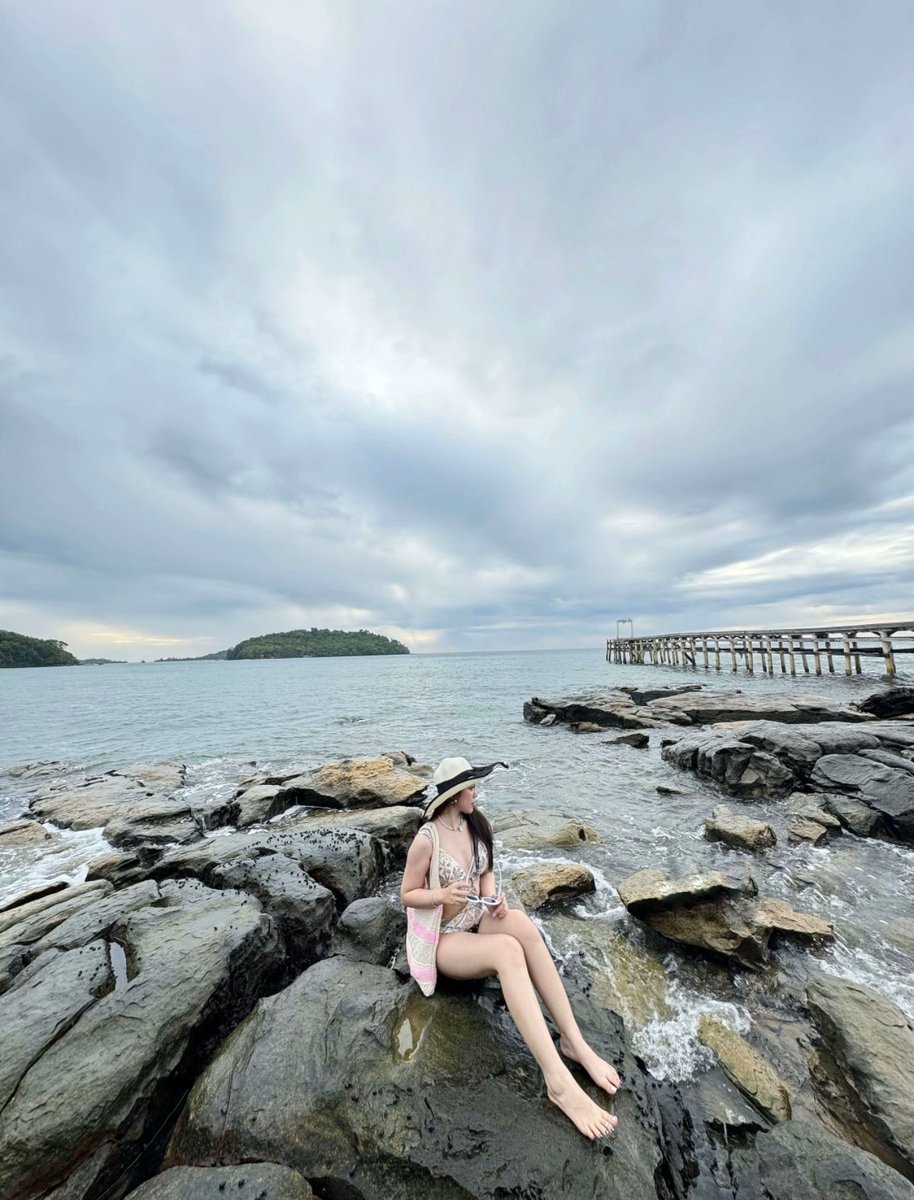 Emma phat tweet media