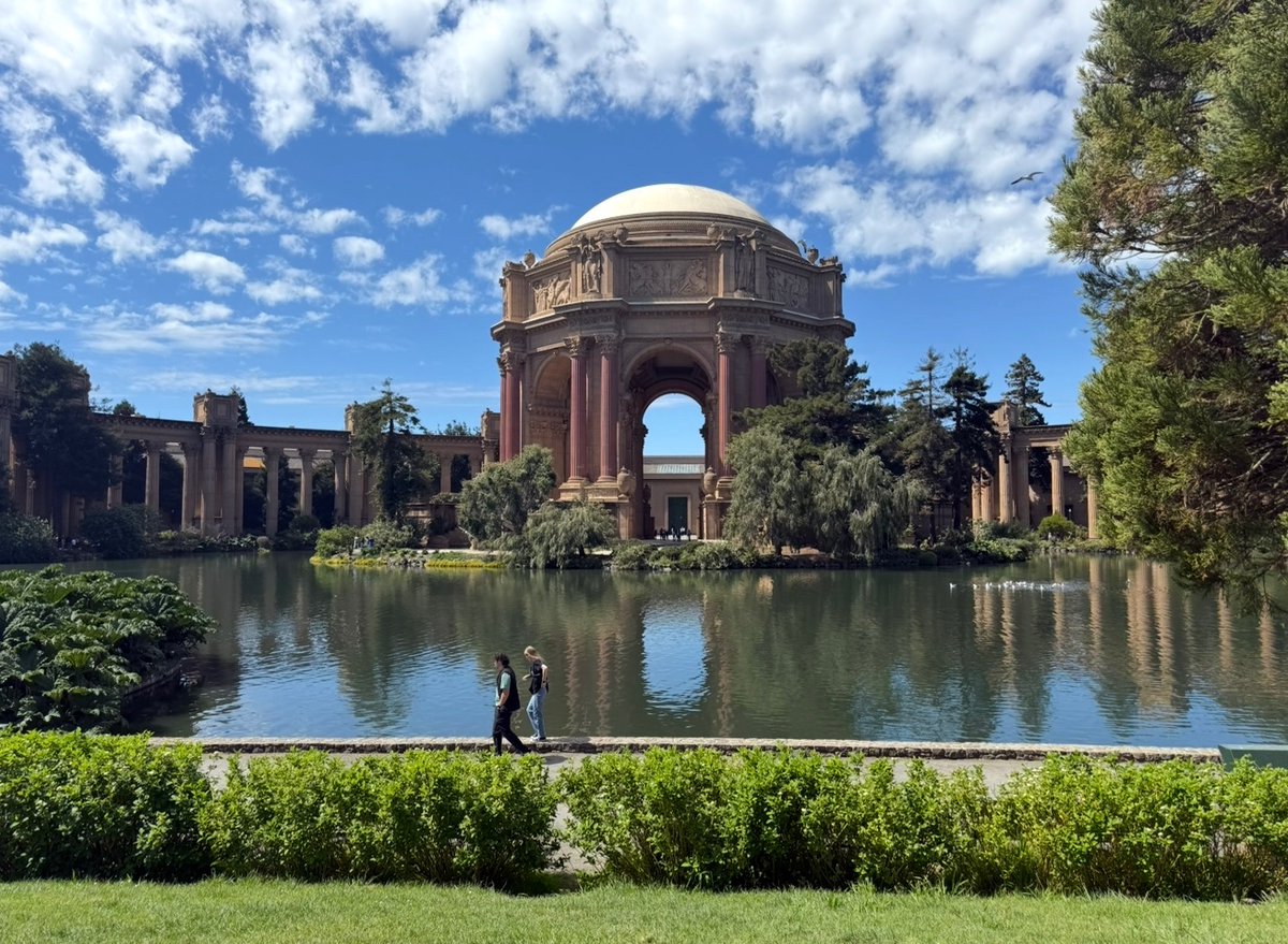 kellbellll34's tweet photo. Today was such a gorgeous day ♥️ #palaceoffinearts https://t.co/lLDy54RiC7