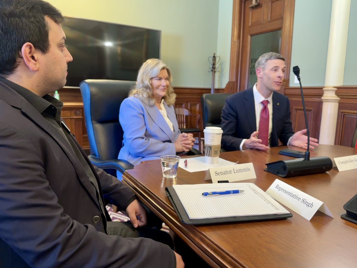 CaitlinLong_'s tweet photo. THANK YOU to @SenLummis, @GovernorGordon &amp; @ProfJulieHill for hosting a 2.5-hour #Wyoming #crypto roundtable today with @USComptroller Gould in Cheyenne, along with Commissioner Bishop &amp; elected Wyoming officials, incl @RepDanielSingh &amp; @megdeg4wyoming. Big changes coming!💪🤠 https://t.co/J08SDJg5G9
