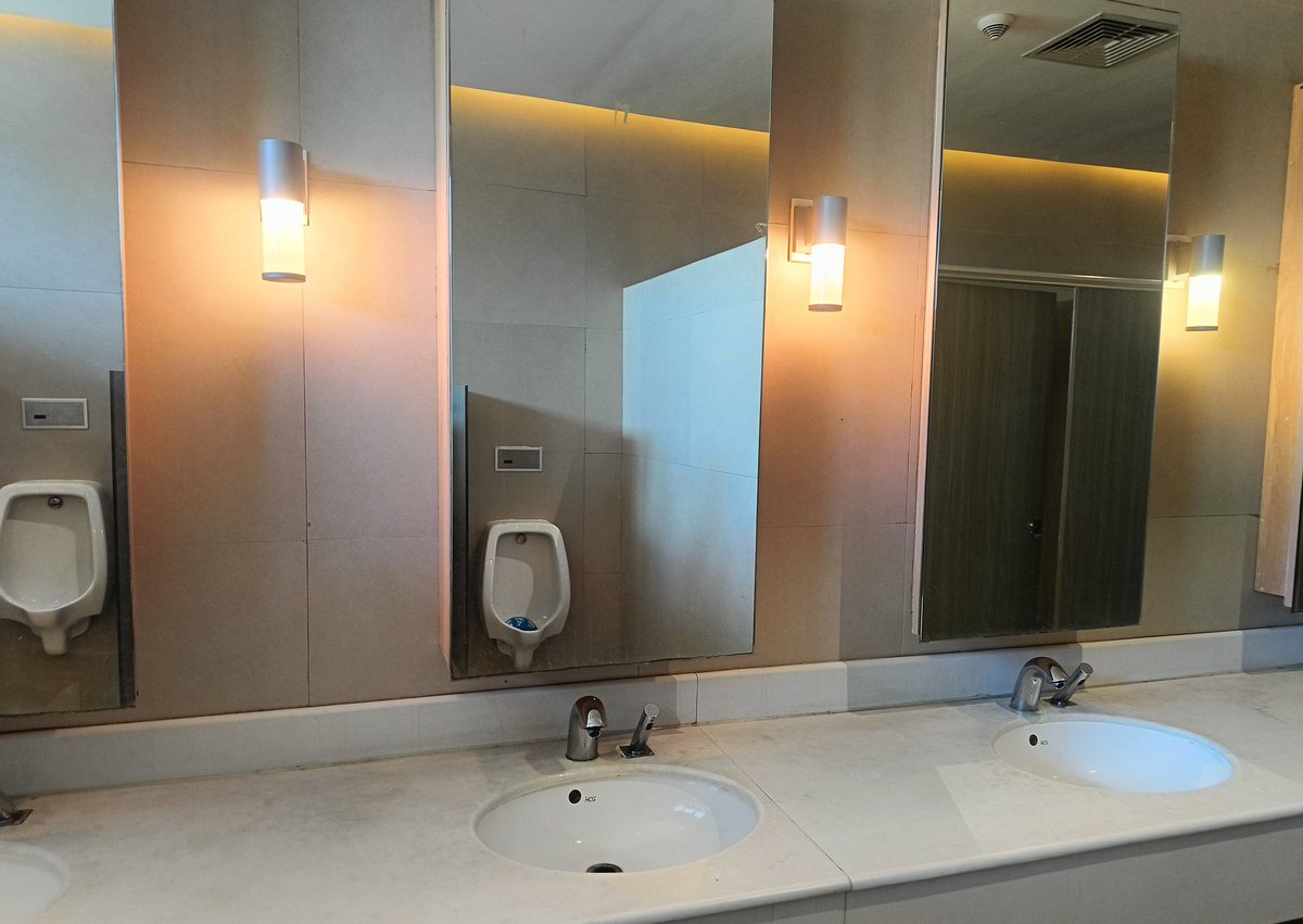 Chris Reyes tweet media