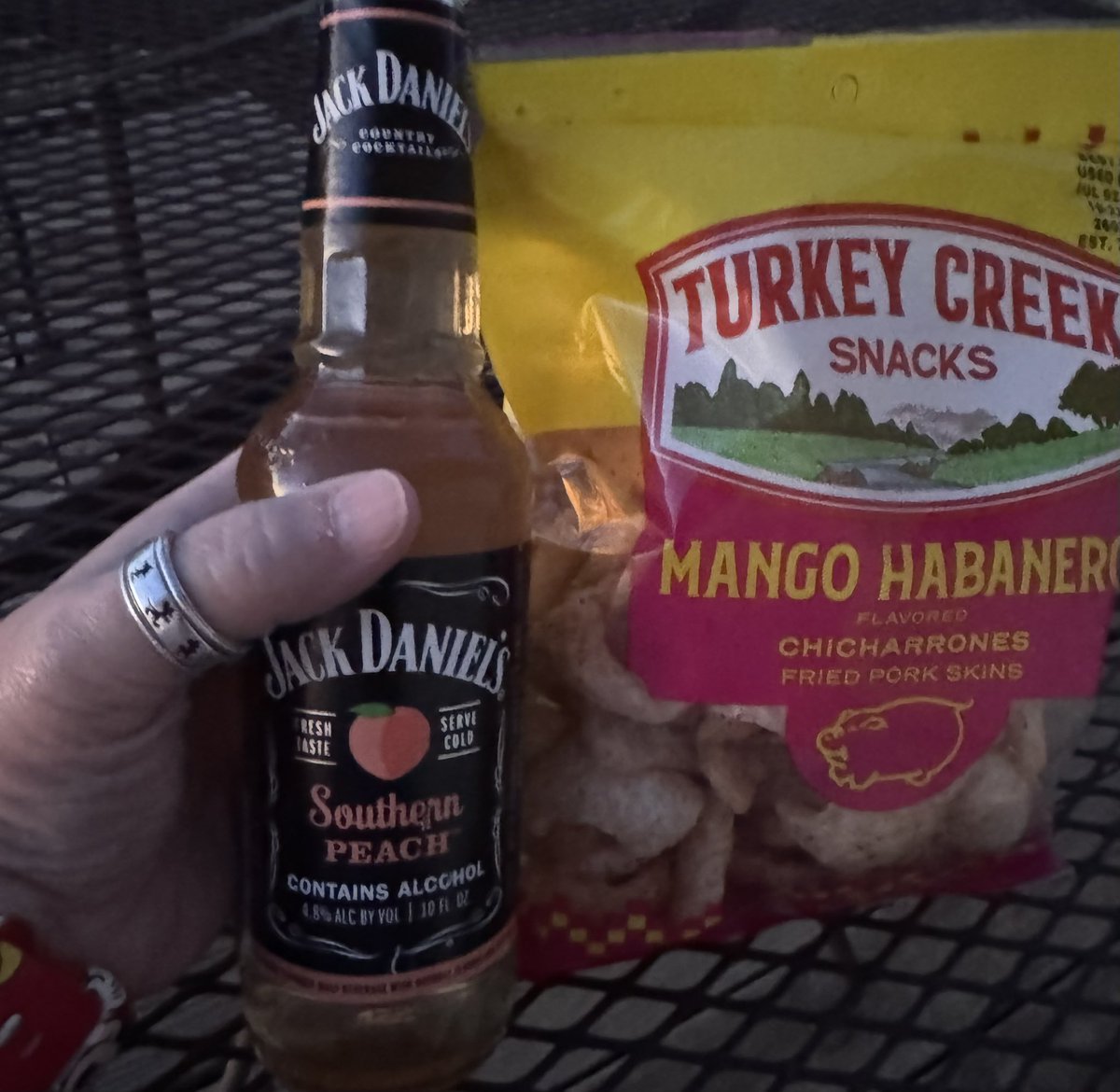 Becky Borron tweet media