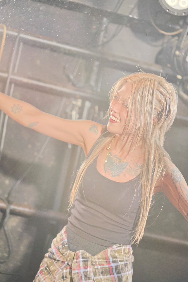 シャイロック tweet media