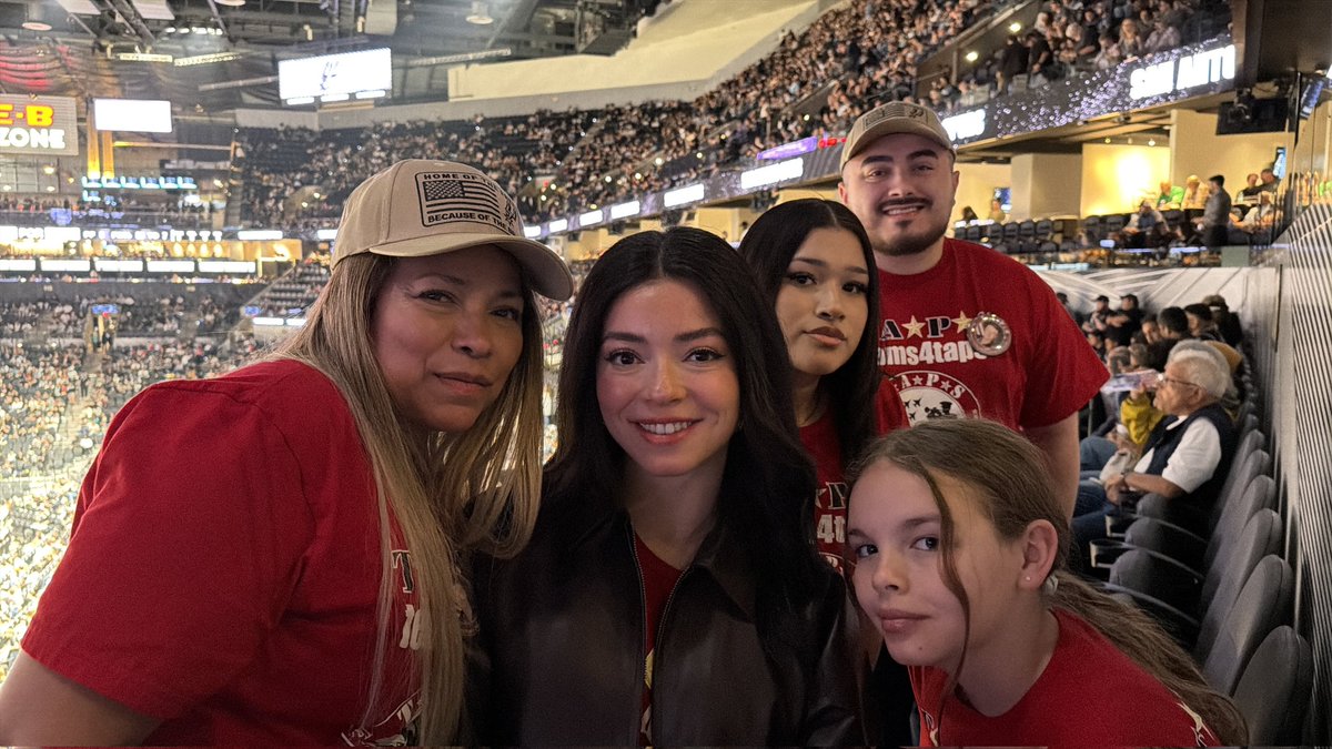 teams4taps tweet media