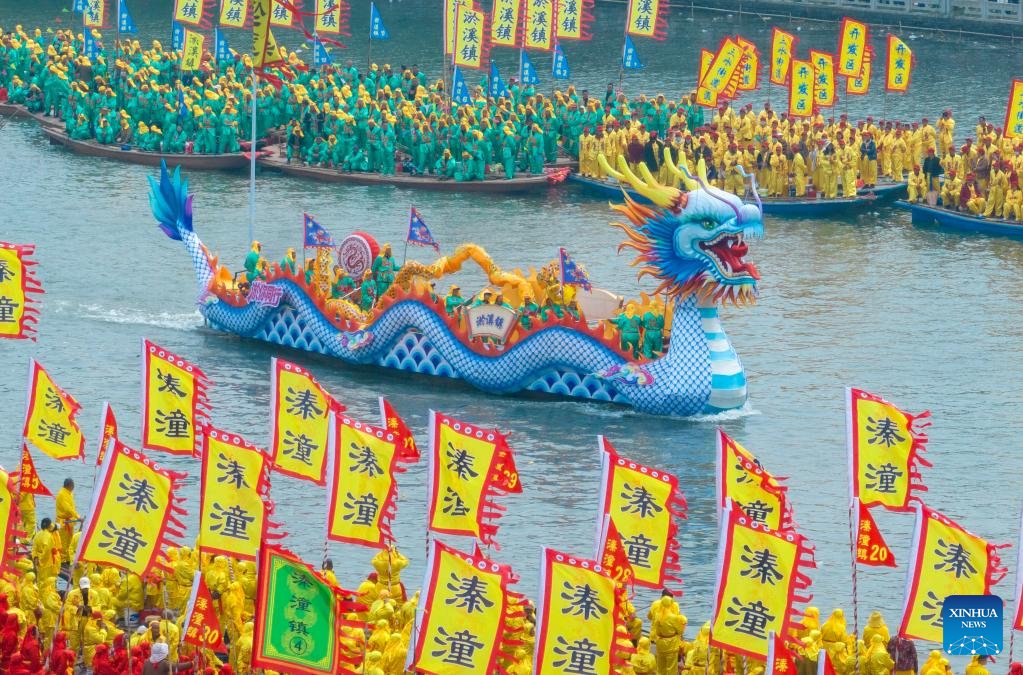 PuebloEnLnea's tweet image. #Botes participan en el #Festival de Botes de Qintong, llevado a cabo en el Parque Nacional de Humedales de Qinhu, en el poblado de Qintong de la ciudad de Taizhou, en la provincia de #Jiangsu, en el este de China, el 6 de abril de 2026.