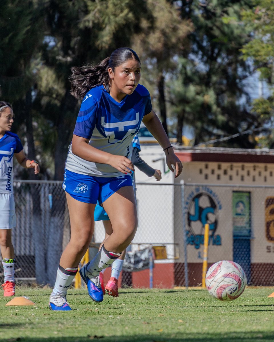 🔛 ¡entreno de MIÉRCOLES! 🤩 desde la Deportiva Miguel Alemán Valdés 😉 completamos nuestro trabajo de hoy 🫶

#CELAYAsomosTODAS 💜