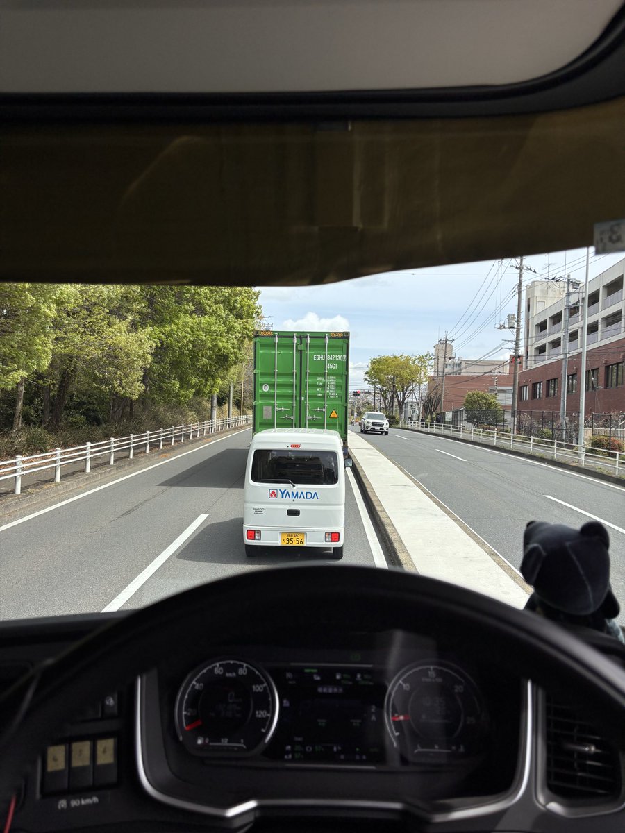 当然のように割り込んで来たけど怖くないのかな…
俺なら絶対入らない！
こんな軽一瞬でぐちゃぐちゃだからね〜