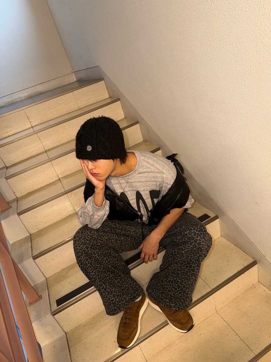 nutrainy_23's tweet image. Hanstagram @/_doolsetnet
☁️✨
#loveyou #stay #HAN #Hanjisung