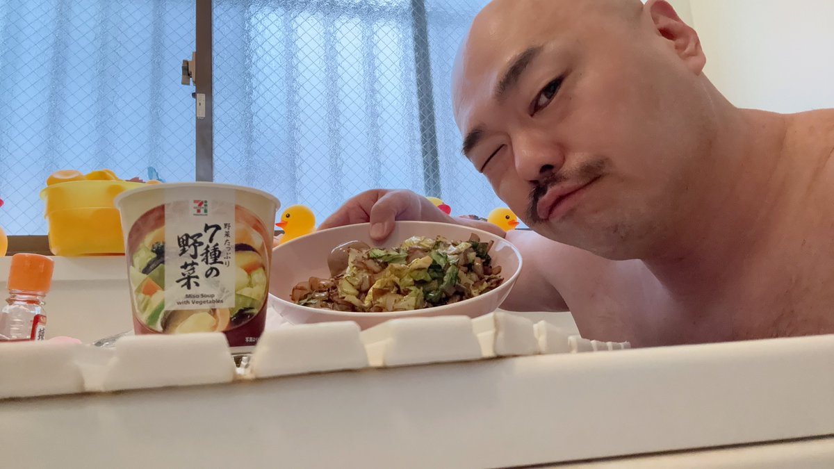 クロちゃんクッキング完成 野菜ホイコーロー 味噌汁 ダイエット順調