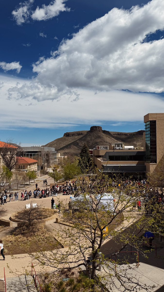 vlynstam's tweet photo. Colorado School of Mines was PACKED today for @alexstein99 🚨
HUNDREDS of @tpusastudents showed out and brought the energy ⚡️
Nonstop momentum ALL DAY❤️🔥
@tpusastudents
@TPUSA
#pickupthemic
#joinachapter
#pimponablimp https://t.co/859JcRMUgZ