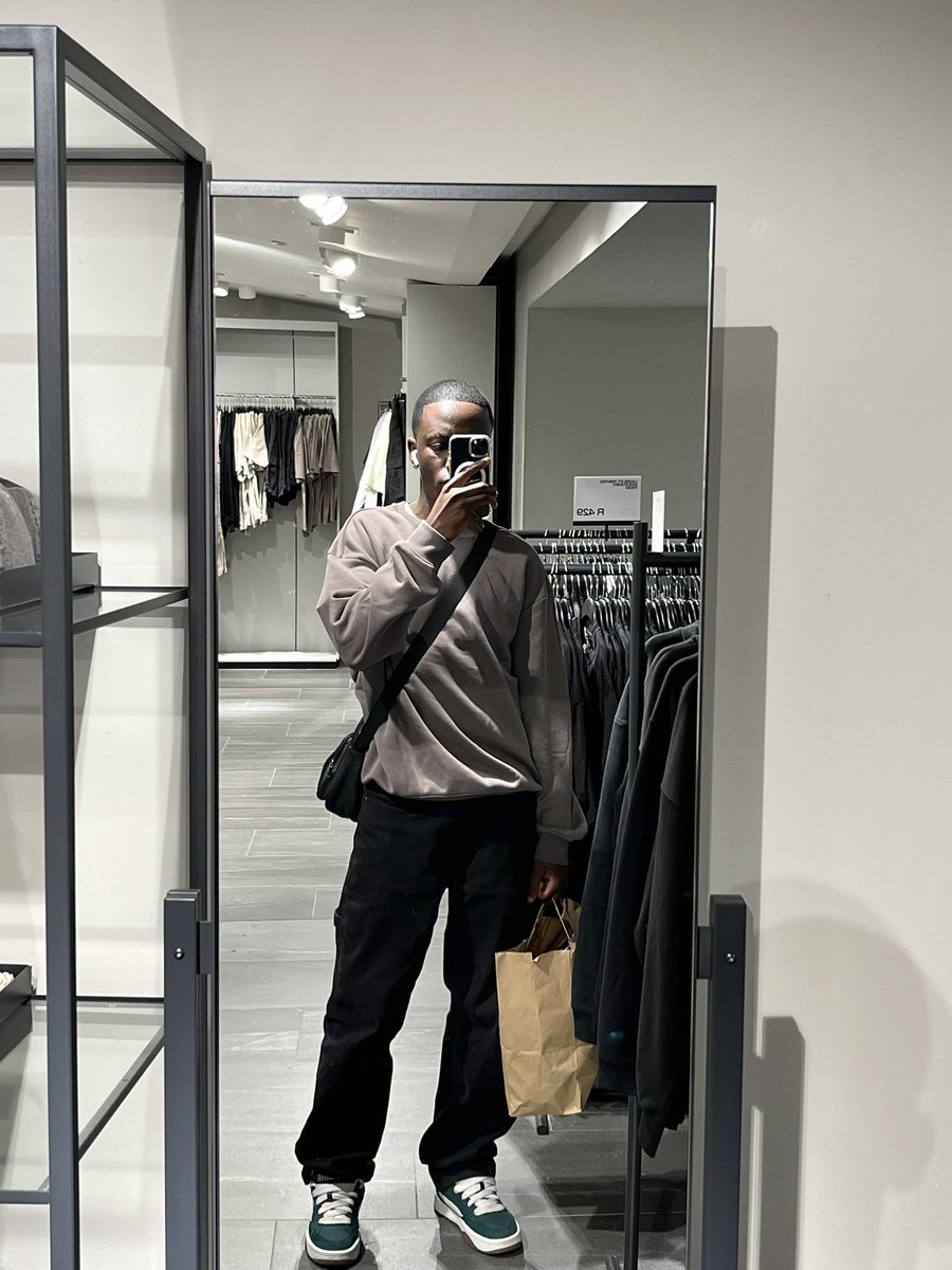 Leon Mjwara🐉 tweet media