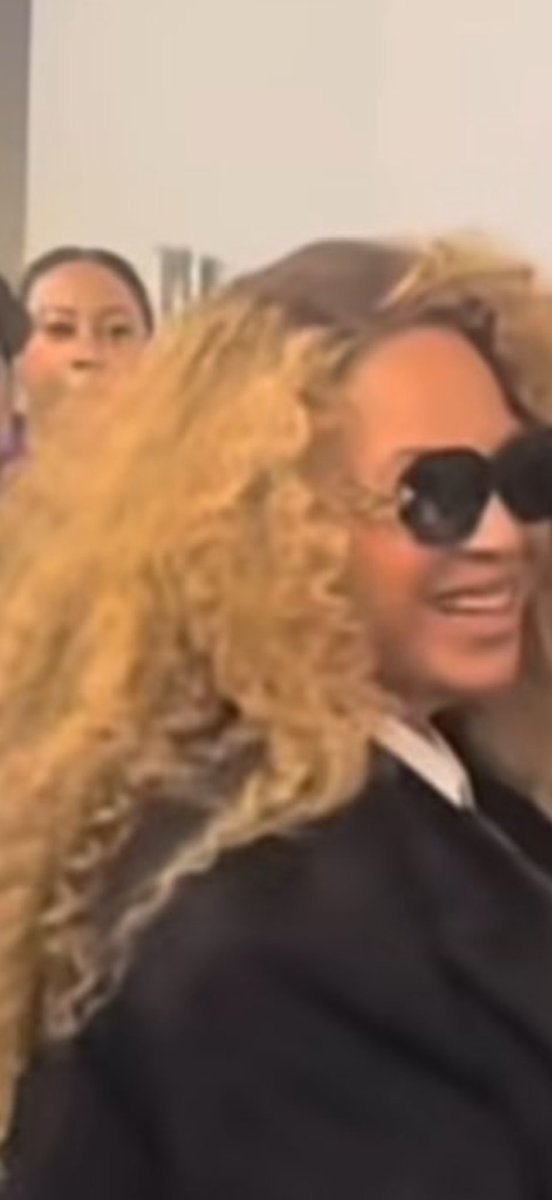 𝑁𝑒𝑎𝑙 𝑆𝑡𝑎𝑟 ༒ tweet media