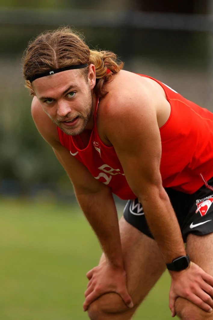 Kalani 🔴⚪️🦢 tweet media