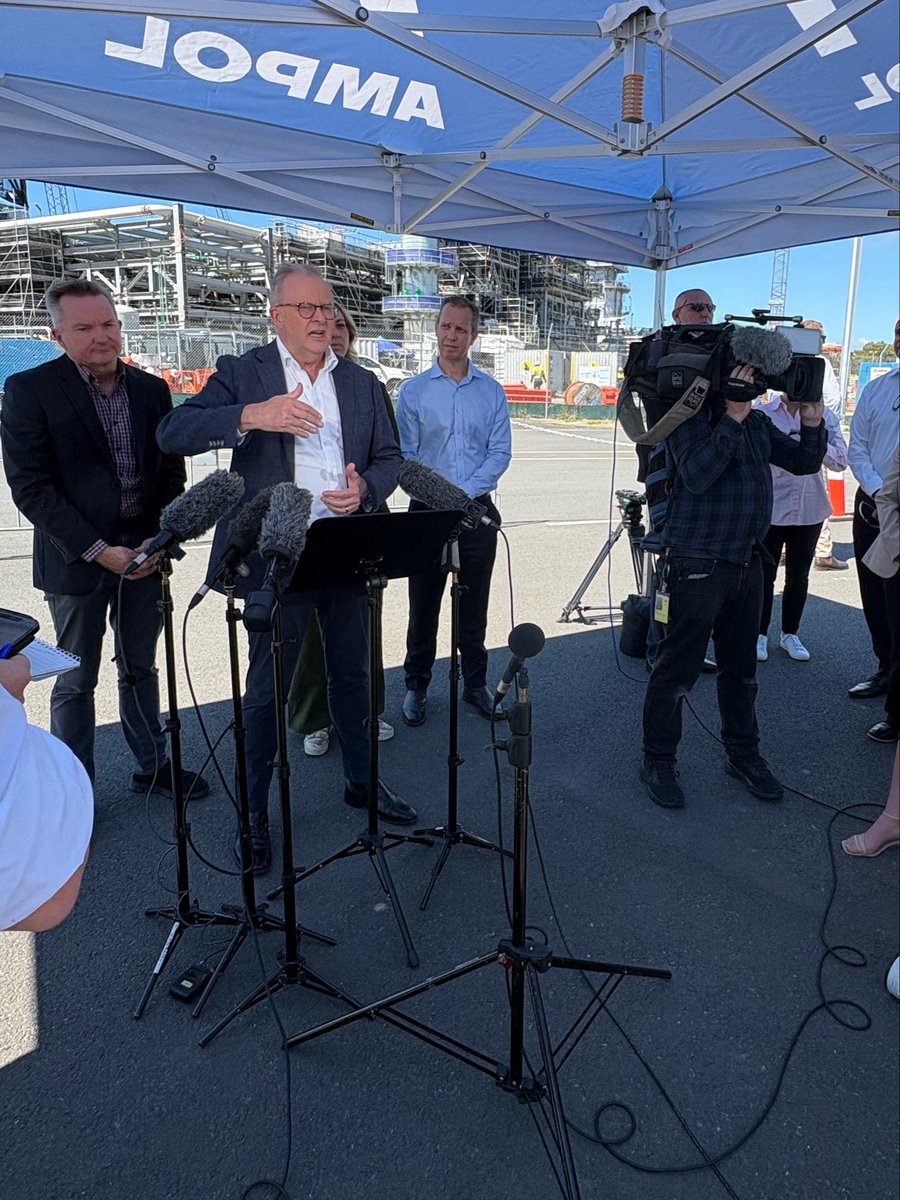 Josh Butler tweet media