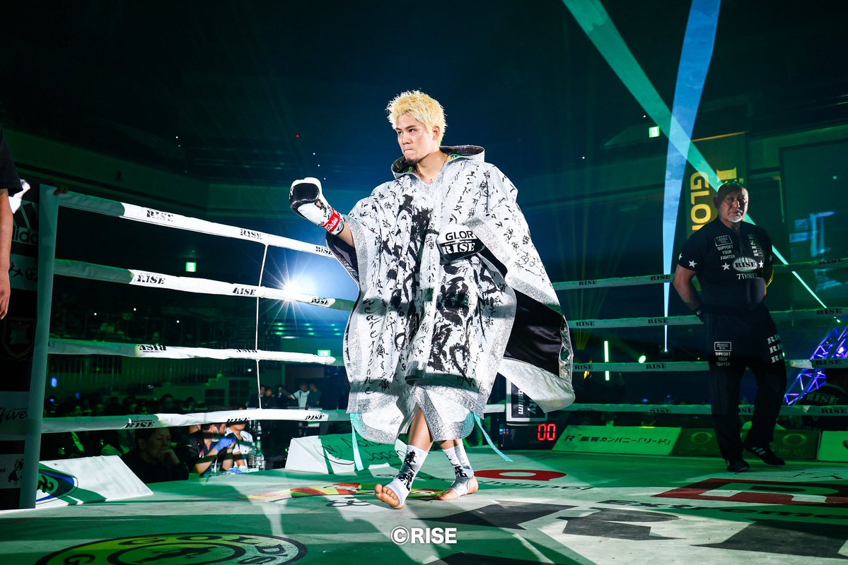 Kento_fft's tweet image. 本日28歳になりました！
いつの間にかRISEの中ではベテランの歳になってきたなぁ😂
若くはないからこそ、1戦1戦をより大切に試合していきたいと思います！
まずは6.6のトーナメント優勝に向けて🔥
28歳も自分らしく突き進むのでこれからも応援宜しくお願いします🔥

#原口健飛
#RISE