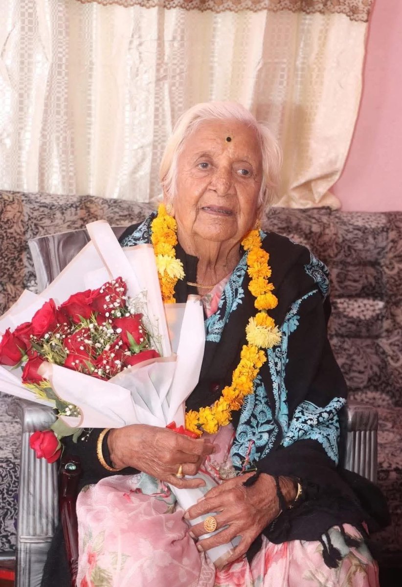 नेकपा (एमाले)का केन्द्रीय सचिव एवं कोशी प्रदेशका मुख्यमन्त्री  हिक्मत कार्की र केन्द्रीय सद्स्य एवं संविधानसभा सदस्य कमरेड दीपक कार्की मातृशोकमा पर्नुभएको खबरले स्तब्ध भएकोछु । श्रद्धेय दिवंगत आमाप्रति भावपूर्ण श्रद्धाञ्जली तथा शोकसन्तप्त समस्त परिवारजनमा गहिरो समवेदना !