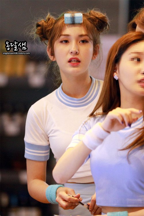 Anne The 1st Twins tweet media