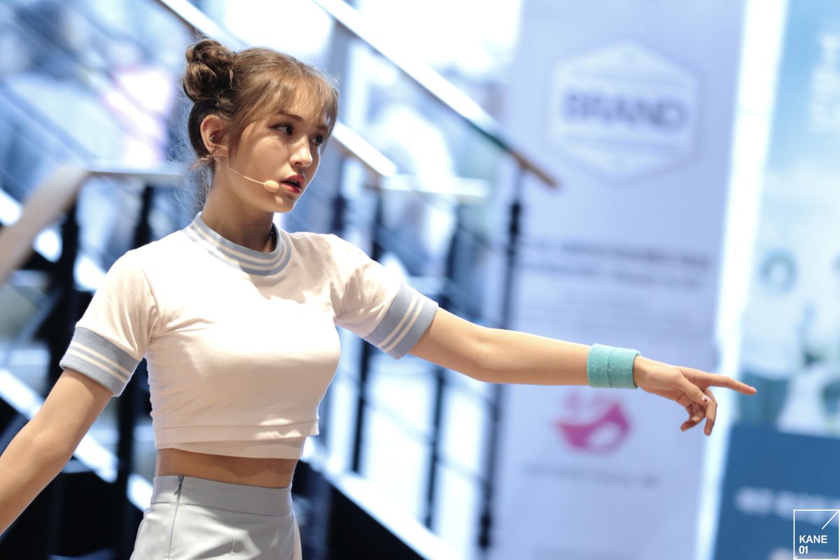 Anne The 1st Twins tweet media