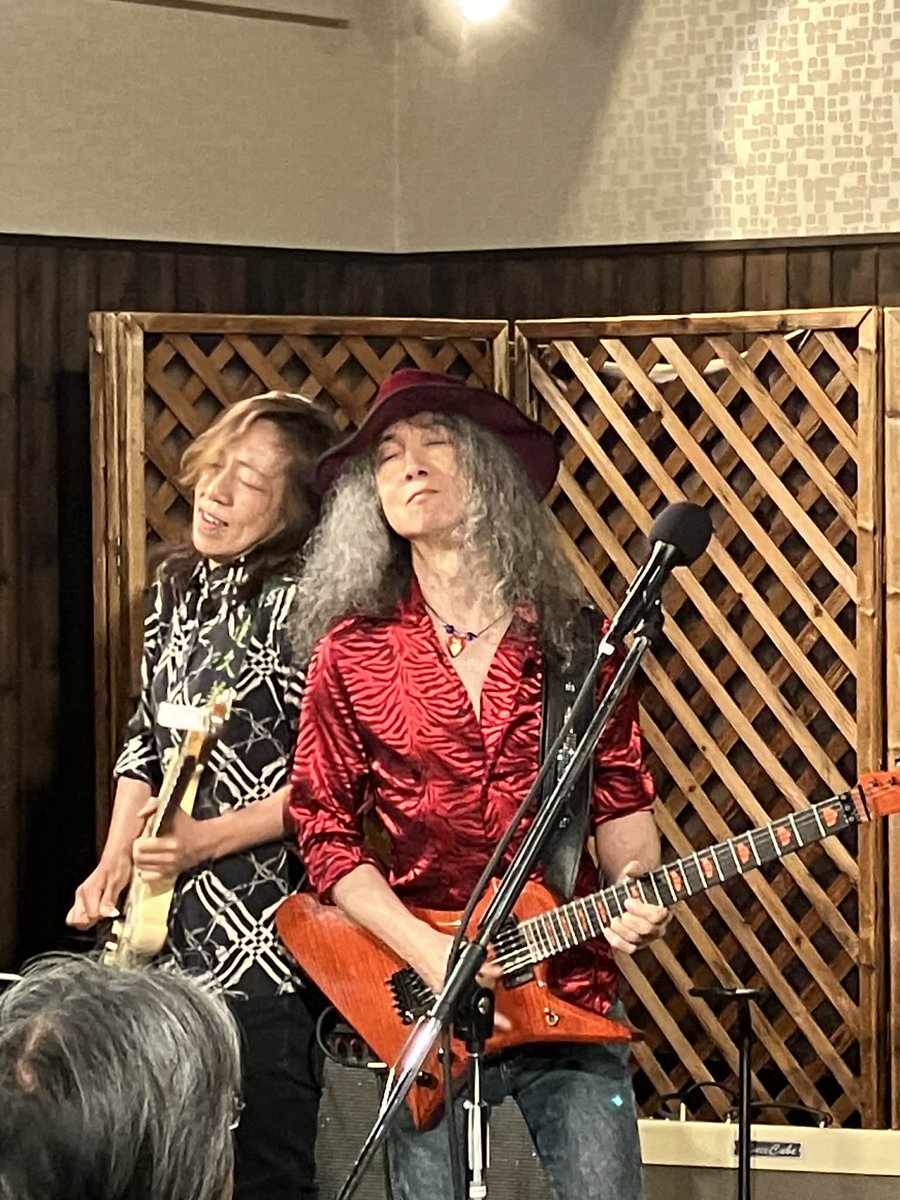 安達久美 tweet media