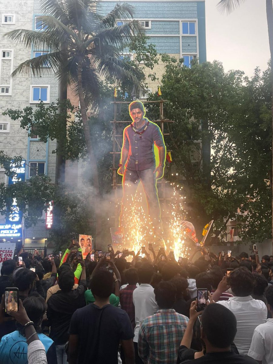 Black Cat tweet media