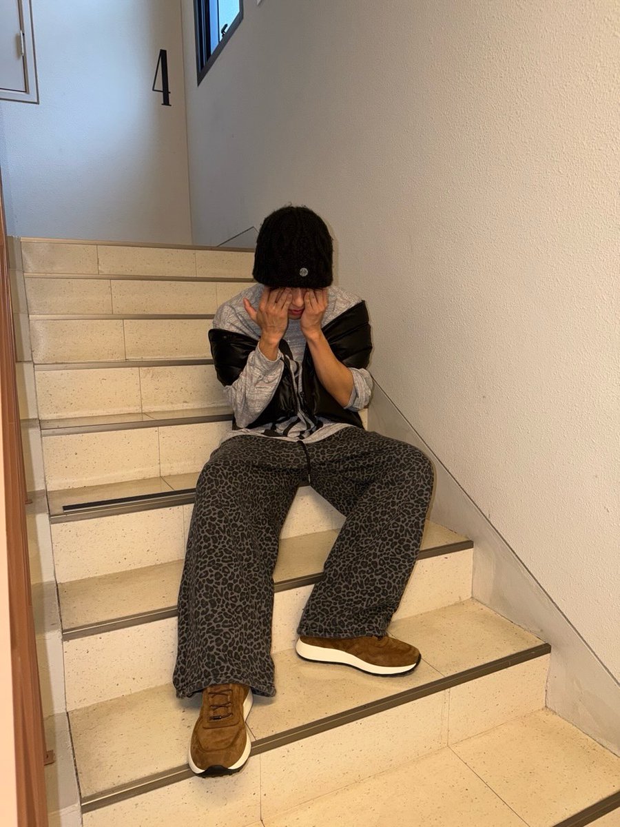 리르타 tweet media