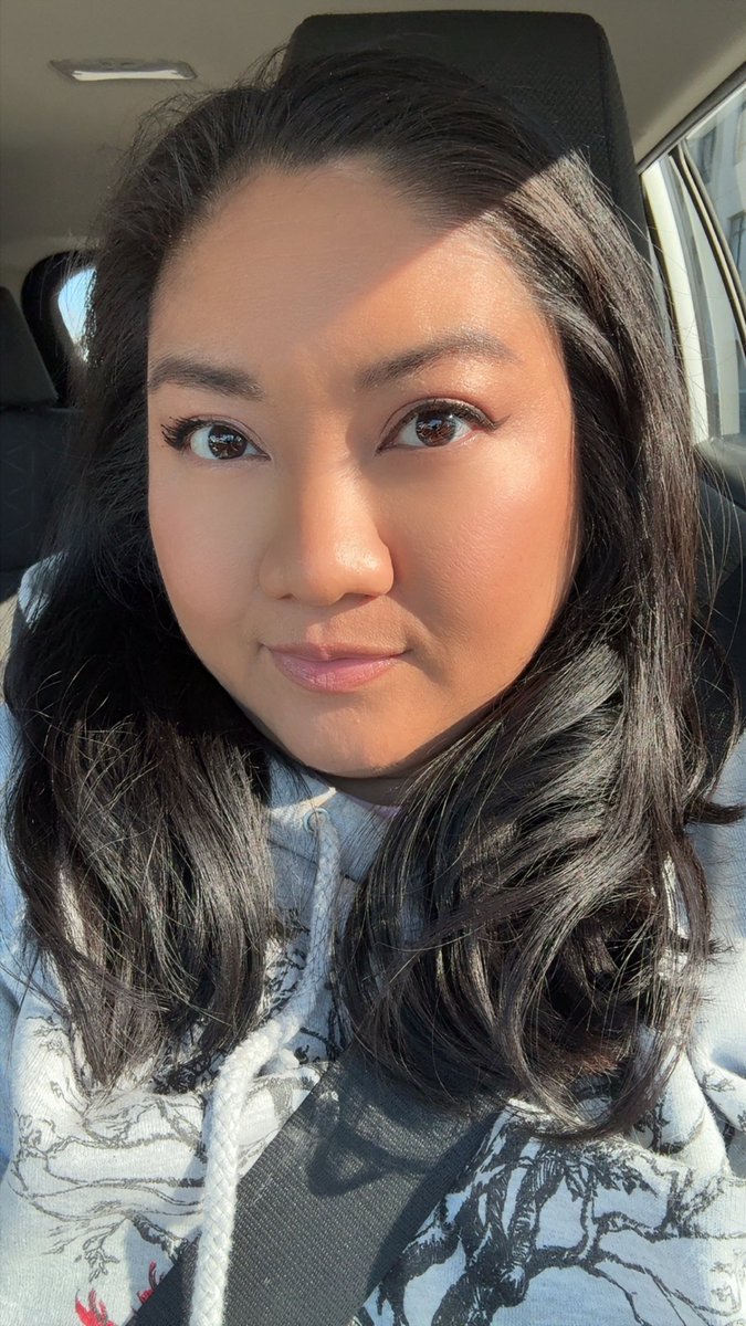 katbeautychat13's tweet image. testing out the new @rarebeauty by @selenagomez foundation! 🤎✨

🤎 true to myself natural matte longwear foundation - 26 medium warm

@sephora @ultabeauty 

#makeupmagic #makeupjunkie #motd #beauty #makeupaddict #glowup