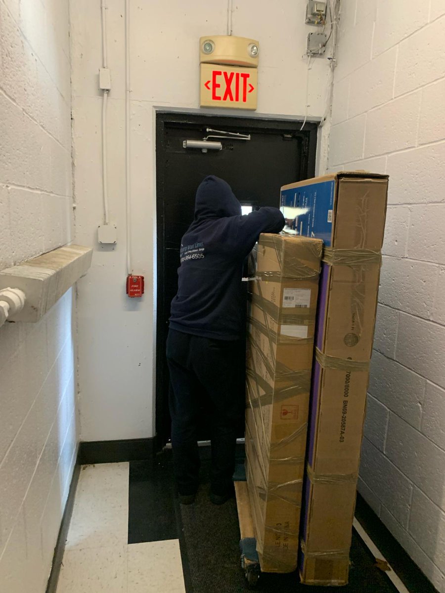 Aleks SharpVanLines tweet media