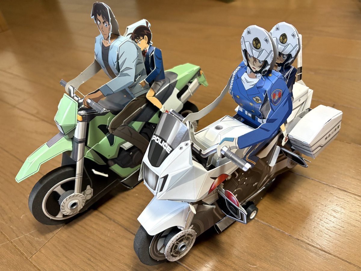 putonshinzan's tweet photo. てれびくん　千速のびゅんびゅんバイクを平次と並べてみた

今年はメットかぶってて偉い👏 https://t.co/Haj2MEfSkx