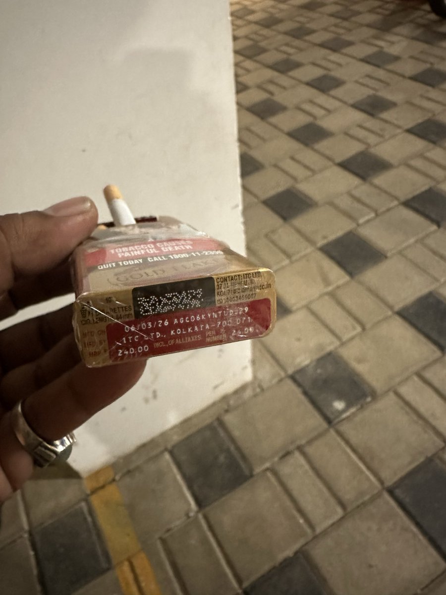 vinureddy19's tweet image. Even spending 240/- per pack getting cheep quality….these seems fake cigarettes and more dangerous..
Requesting immediate attention and resolution.

@ITC_Limited @GPI_Official @jagograhakjago @NCH1915

#ConsumerComplaint #QualityIssue #Chennai
