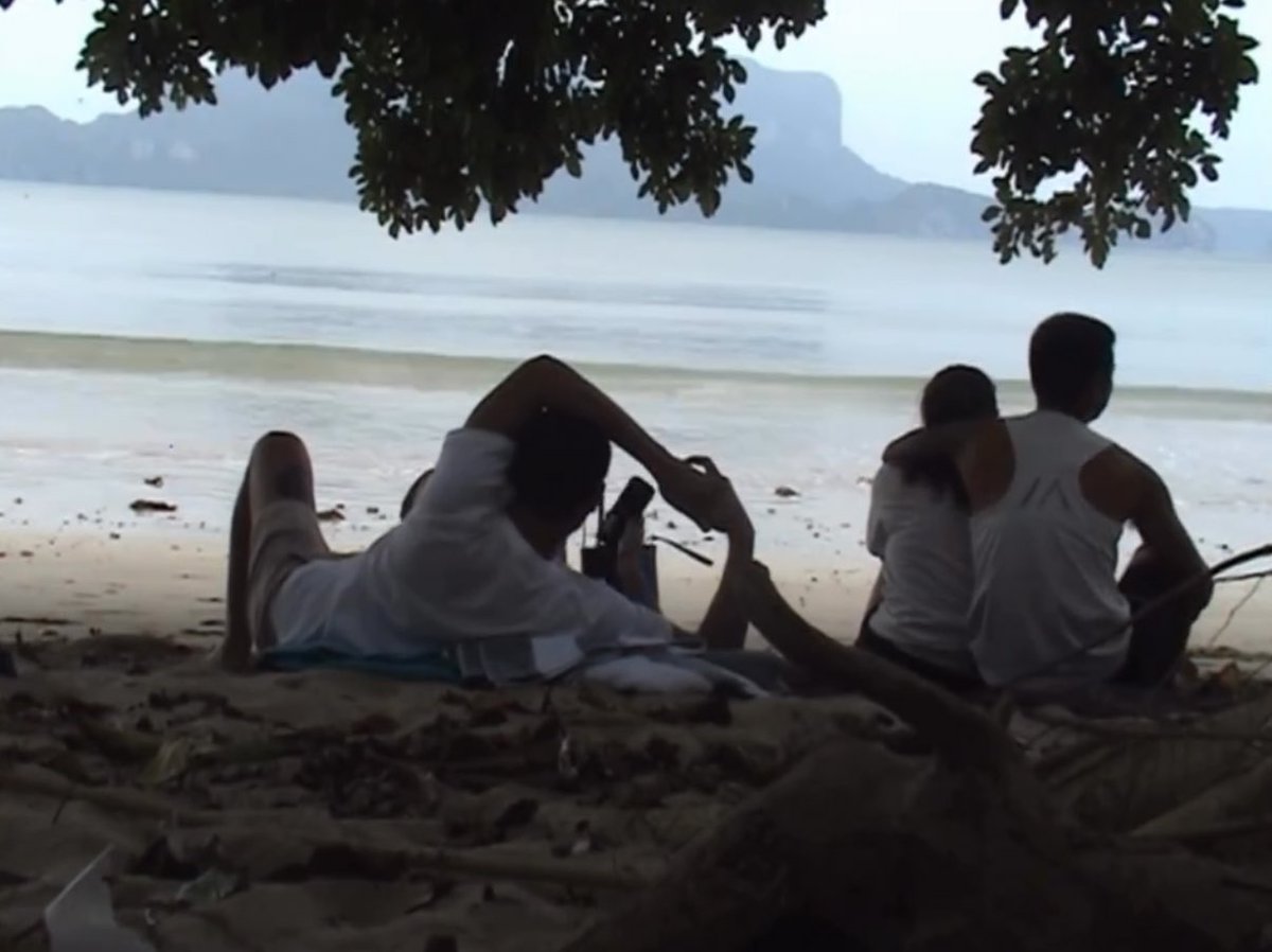 ‎ ‎ً tweet media