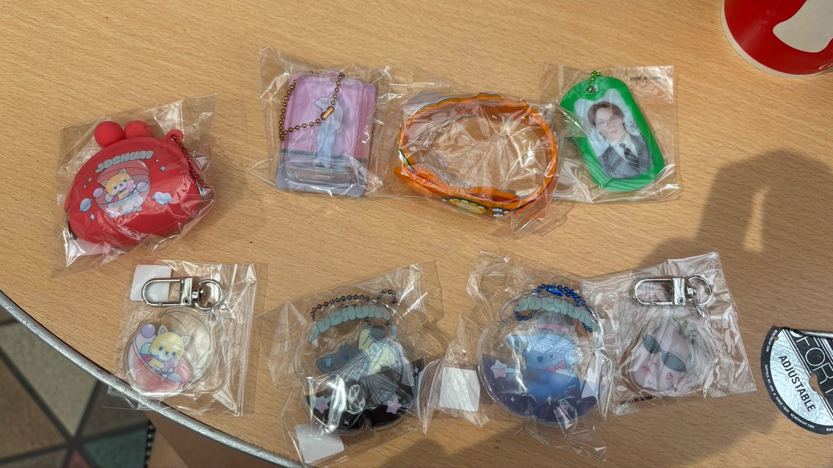 ruxoxoru's tweet photo. JO1 JO1DER SHOW 2026 EIEN 永縁
ガチャ カプセルトイ 交換

譲 画像のもの
求 白岩
顔アクキー以外異種交換可能

本日会場にいますので公演後交換希望です

#JO1交換 https://t.co/q2kygCtY8G