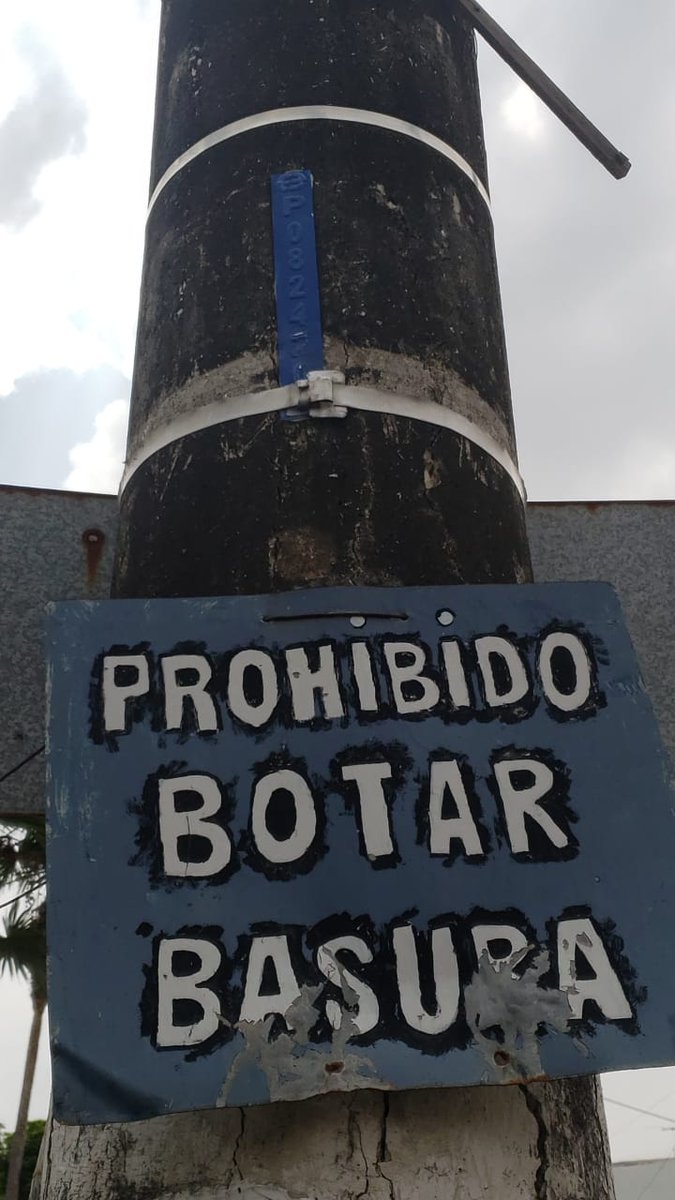 NoisyGuille's tweet photo. En la MZ 93 y 94 de Guayacanes vivimos en zozobra, no sabemos en q momento se va la luz. Nos dijeron los contratistas q hay q solicitar el cambio del transformador, está SOBRECARGADO . Ayudennos @CNEL_EP @servicioscnelep @Cdla_Guayacanes no se puede vivir asi SE IRÁ NUEVAMENTE https://t.co/AzJZCuooXp