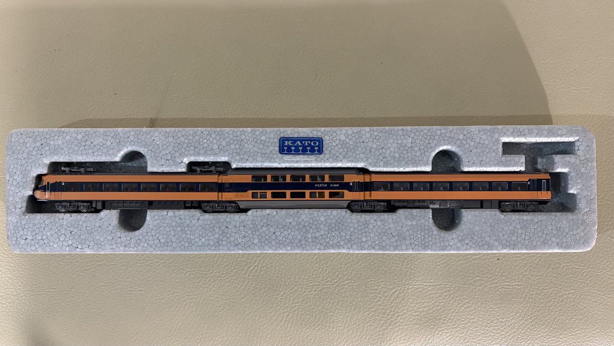 Htp2021's tweet photo. 【譲渡品のお知らせ】その576
KATO 10-591 近鉄10100系新ビスタカーA編成3両セット‼️
・走行適度
・照明、動力問題なし
・希望される方はDMもしくはお電話(079-255-5593)下さい。
#ひめじとれいんぱーく
#Nゲージ
#鉄道模型 
#ひめとれ譲渡先募集 https://t.co/X1rlQT8f6x